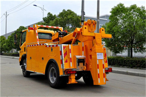 温泉高速路拖车费